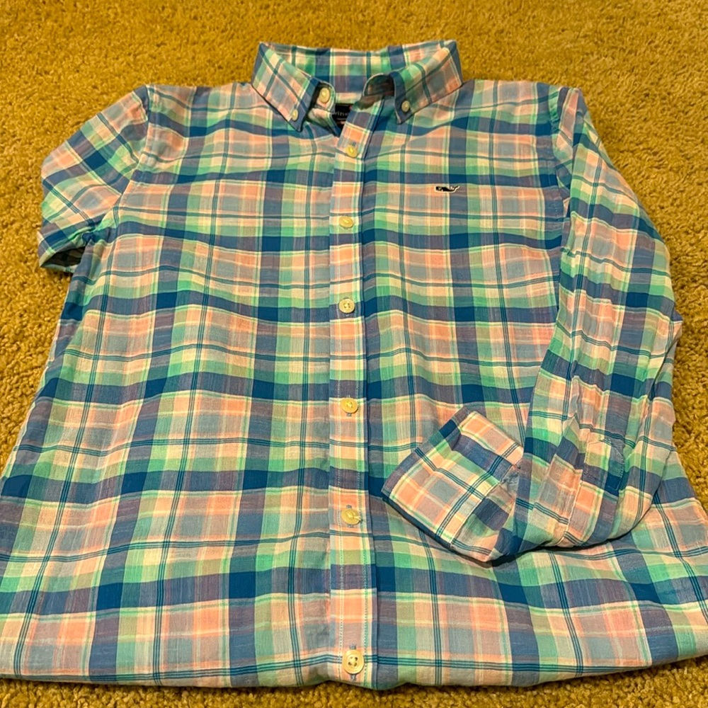 Boys plaid Vineyard Vines Oxford M size 12/14.